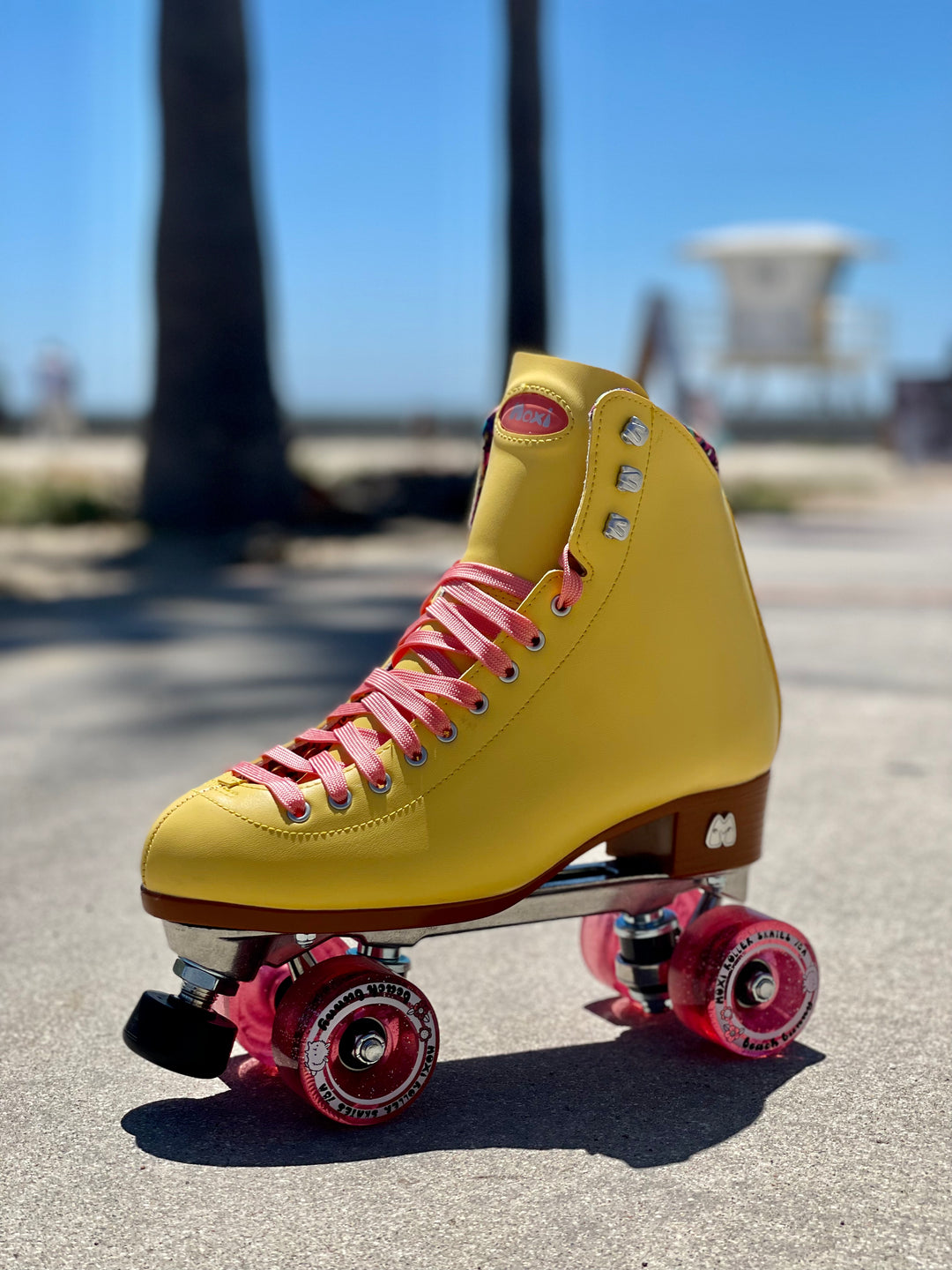 Moxi Beach Bunny Yellow Strawberry Lemonade Quad Skates outlet Sz 9